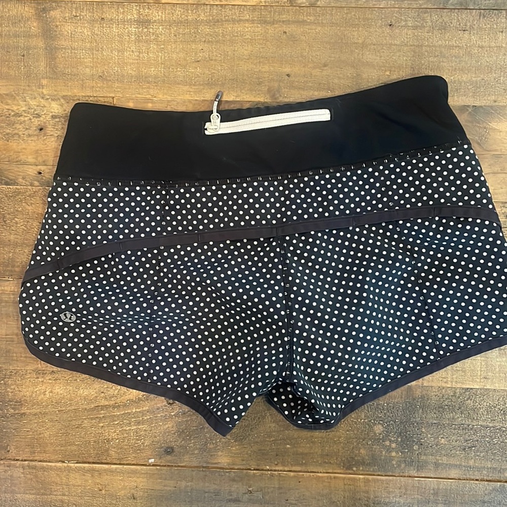 Polkadot size 2 Lululemon shorts